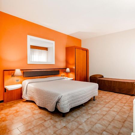 Rhi Porta Bologna Hotel Pieve di Cento Exterior foto